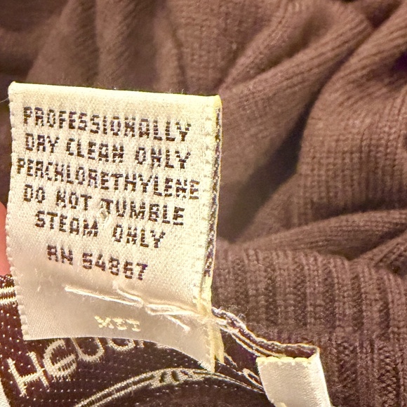 Henri Bendel 100% wool turtleneck sweater - Picture 5 of 6